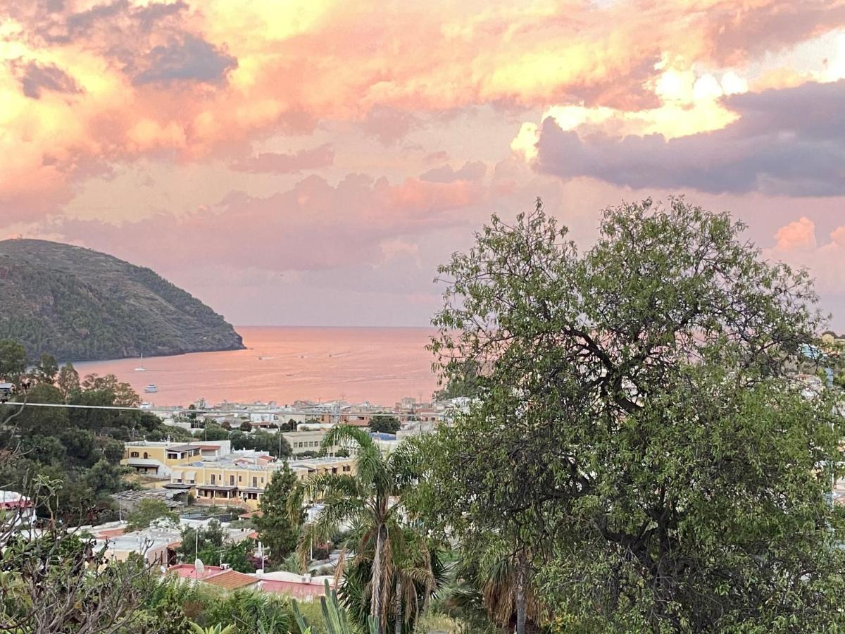 Villa La Milanina Lipari  Eksteriør bilde