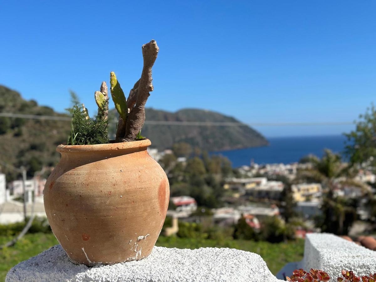Villa La Milanina Lipari  Eksteriør bilde