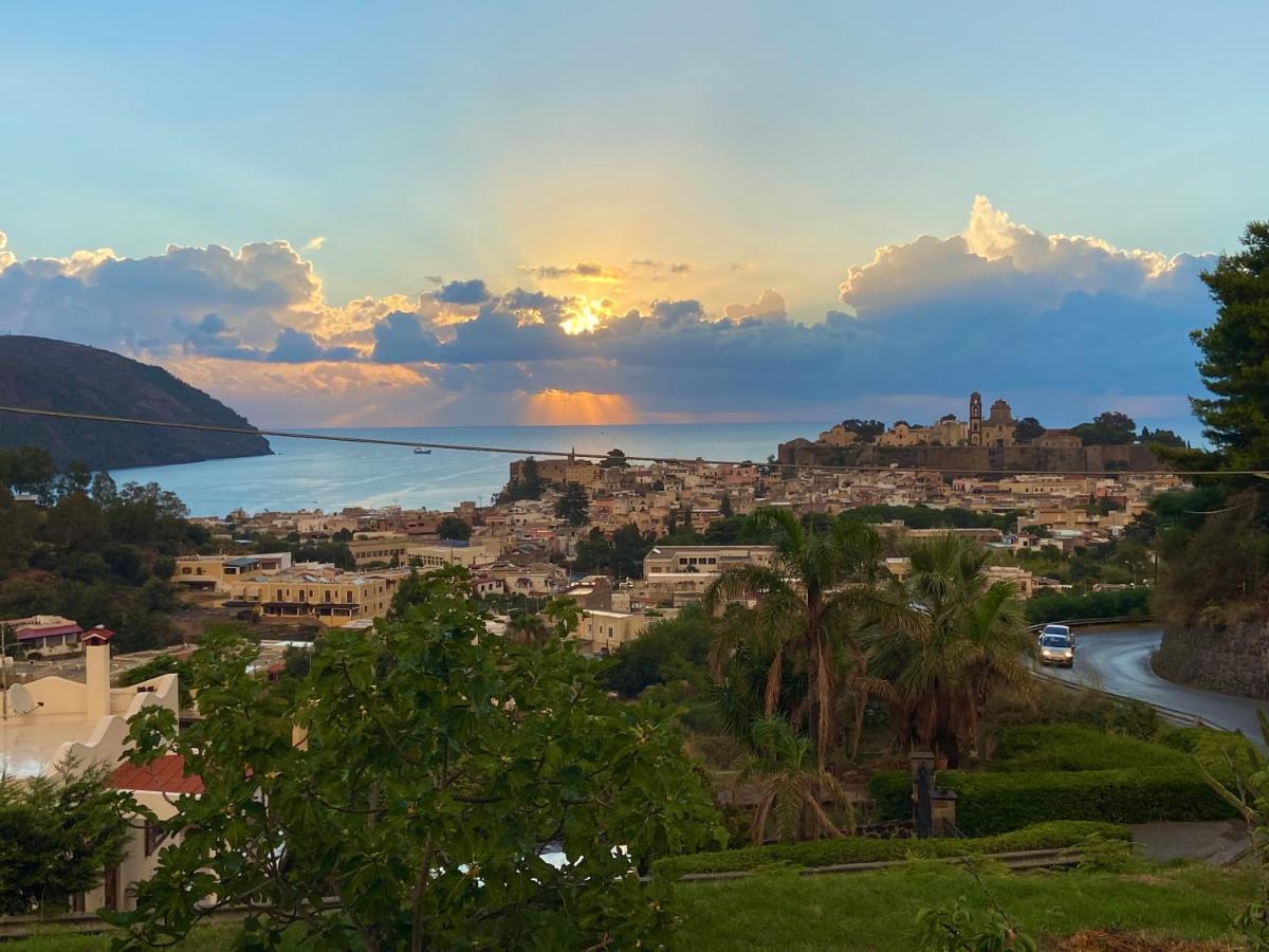 Villa La Milanina Lipari  Eksteriør bilde