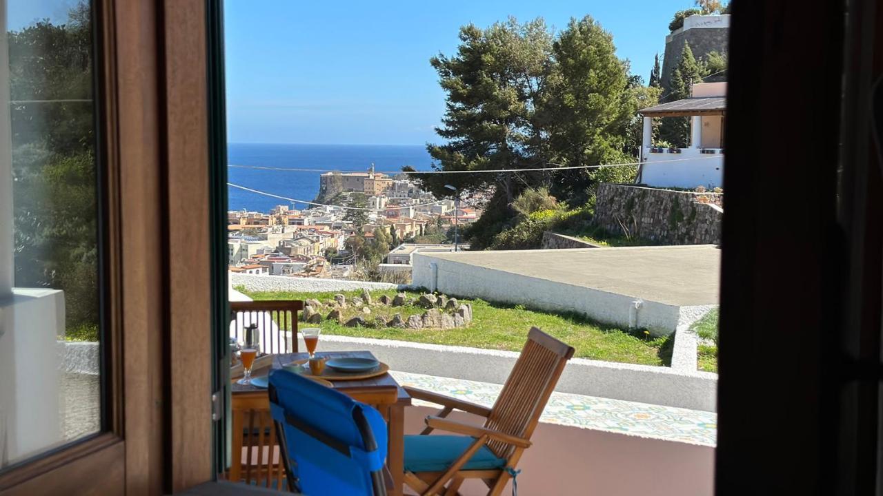 Villa La Milanina Lipari  Eksteriør bilde